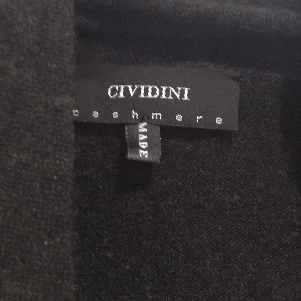 Sweater - Picture 2 of 6